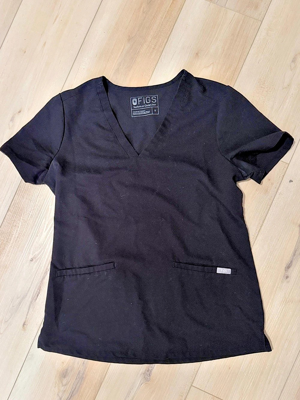 FIGS Scrub Top V-Neck